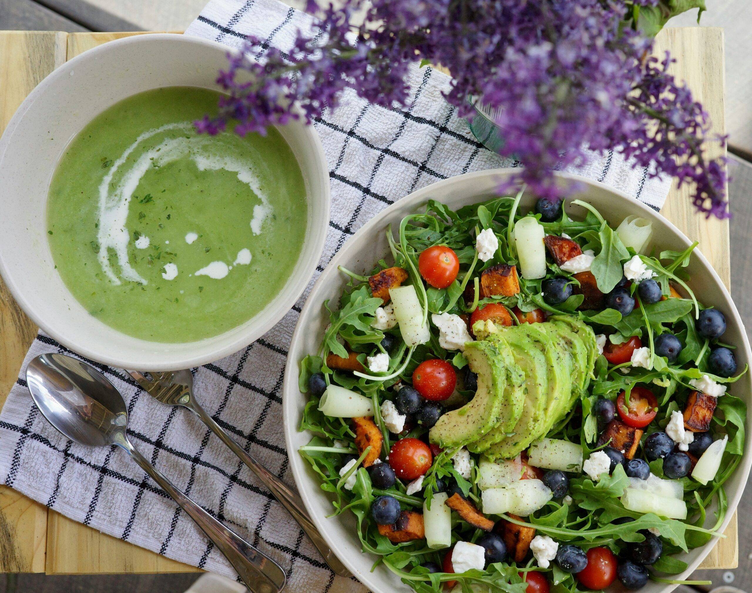 Comparison between fad diets and natural remedies like moringa