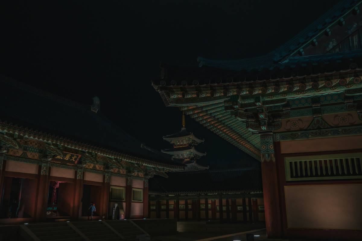 Meme showing someone holding a detox tea box with text 'Don't fall for this'