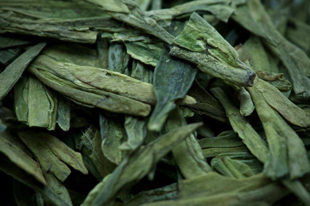 Golden milk recipe with turmeric, almond milk, and honey